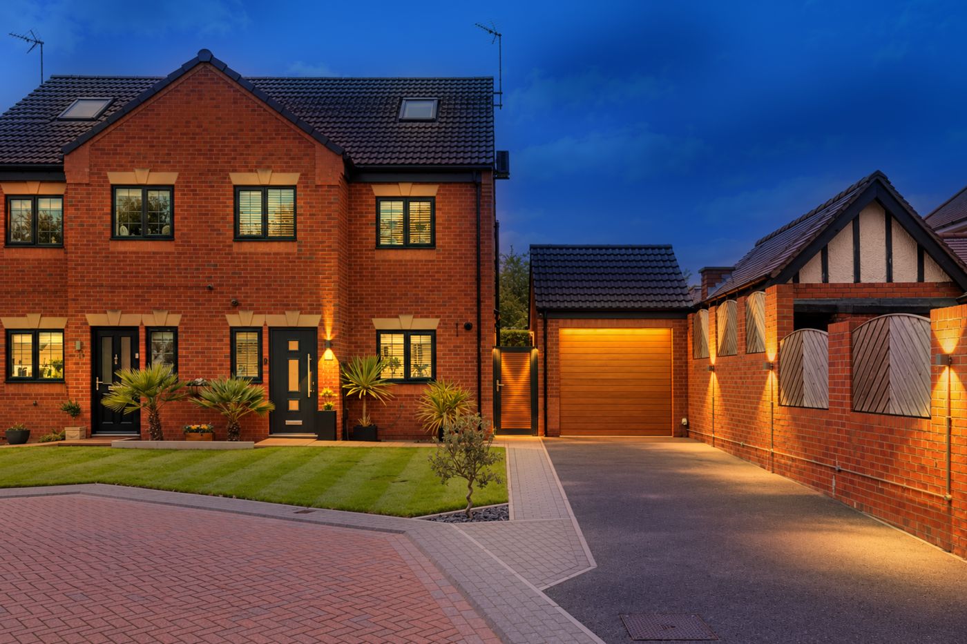 Front of the House, evening